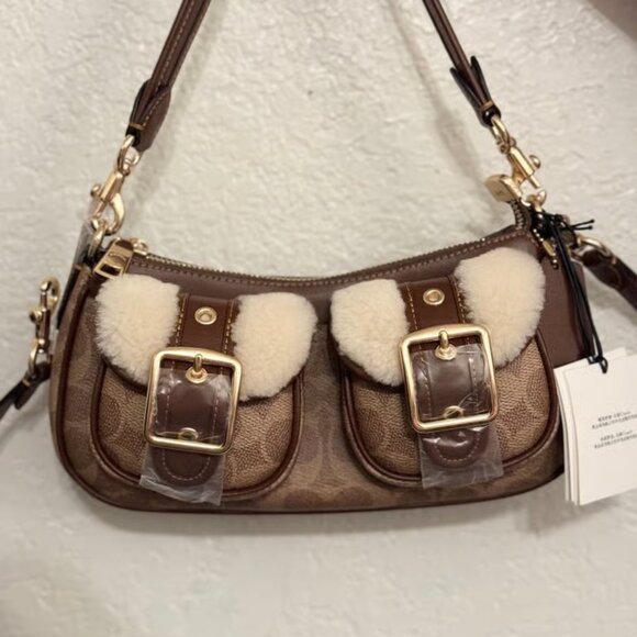 Coach Ashton Bag In Signature Canvas - Picture 1 of 6